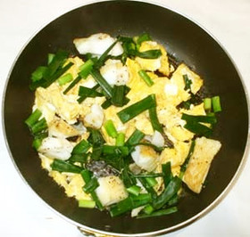 魚・タラと卵の炒めもの♪簡単