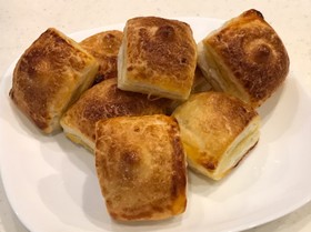 大粒アポロとパイシートで、苺チョコパイ！